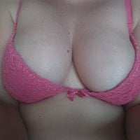 Alesyasexy's Offline Chat Room