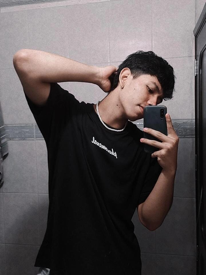 Milo_Morgan主播：免费直播性爱表演和聊天 | Stripchat