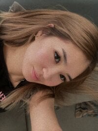celine_77's Offline Chat Room