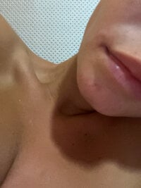 bikinilined webcam thumbnail