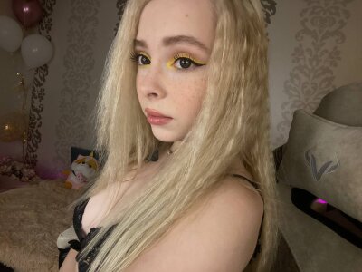 Gentle_Tiffany - Stripchat Lovense Blowjob Cam2cam Girl 