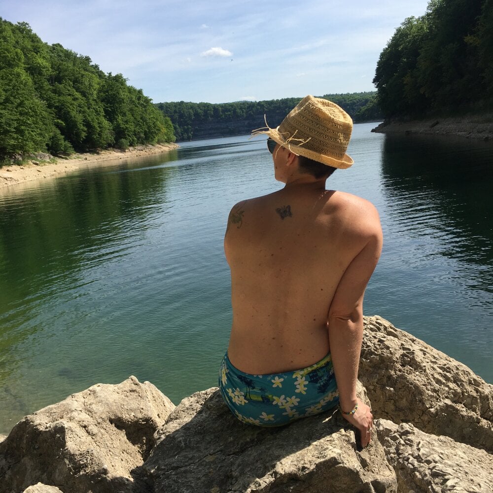 irisardent webcam profile - ???