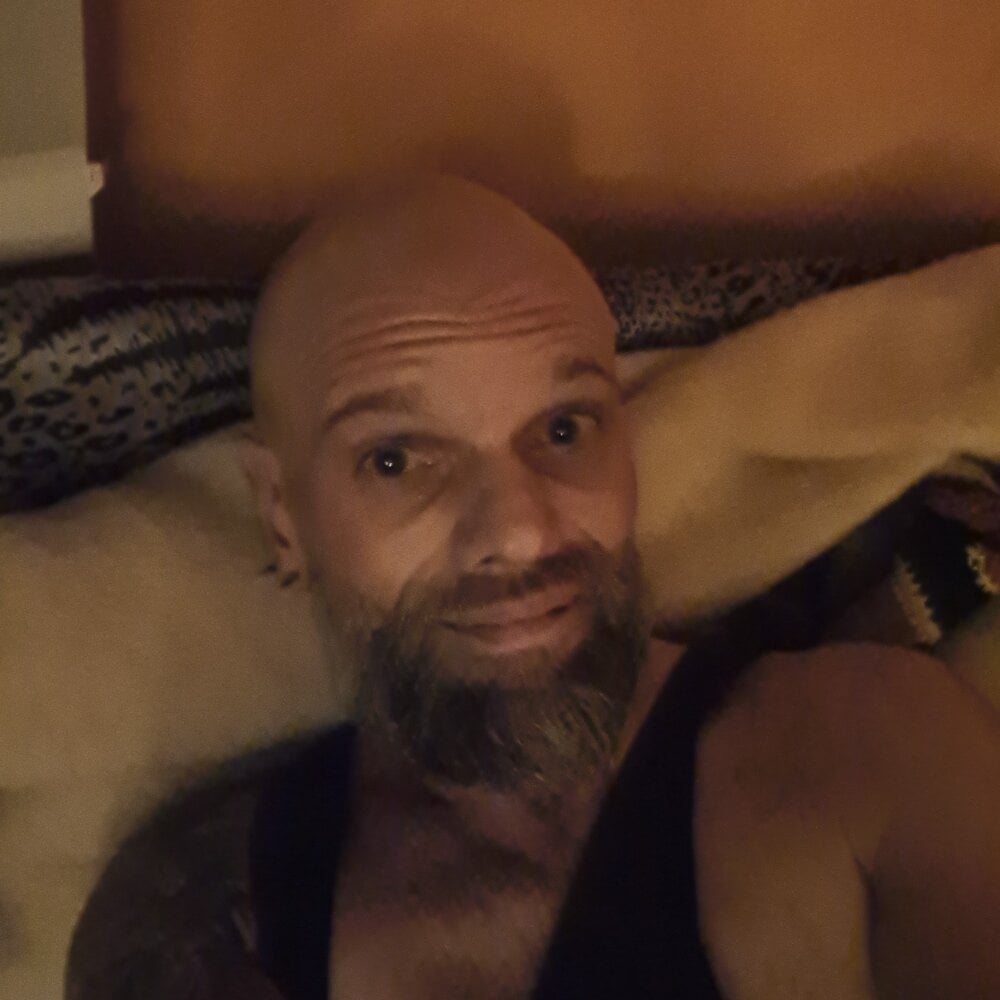 Ladyshaker82's Offline XXX Chat