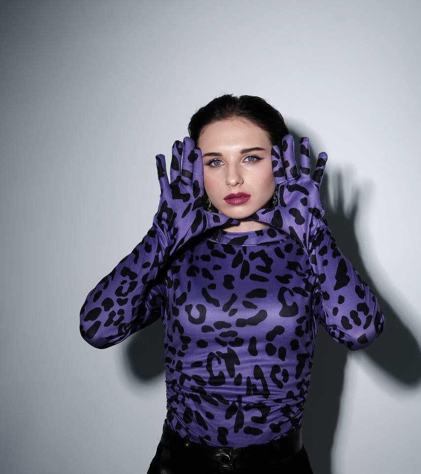 caitlinbeser webcam livesex profile on badgirlwebcam.com