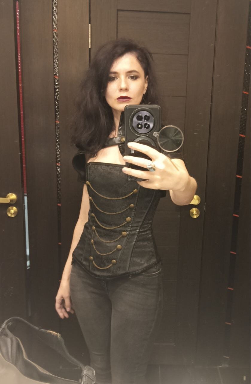 KiraBradshow