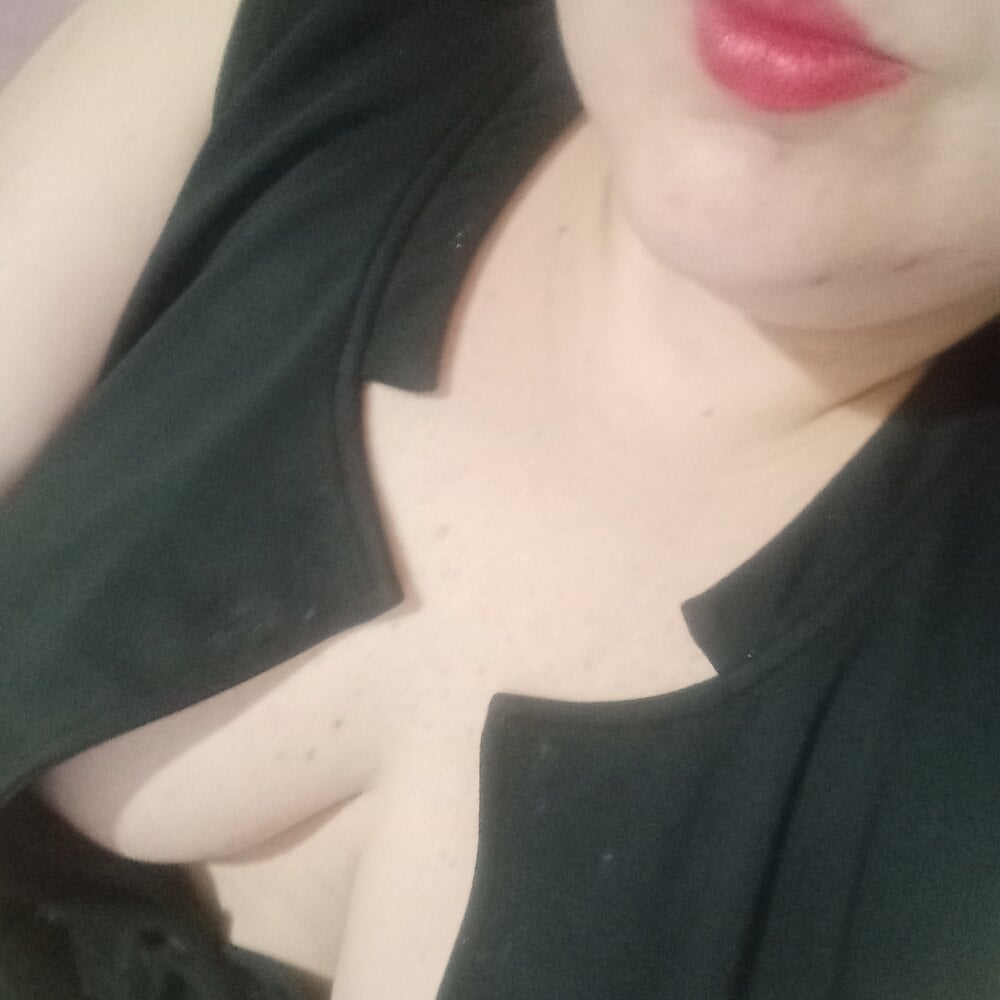 onaircams.com seksifindik livesex profile in i-will-keep-it-in-secret-3 cams