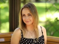 CarolineTease's Offline Chat Room