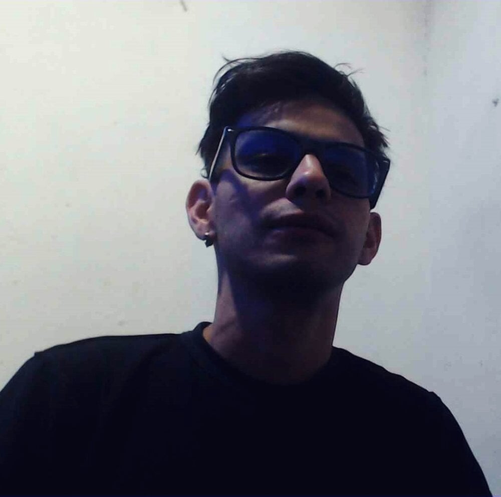 GrayHornyX Profile Image