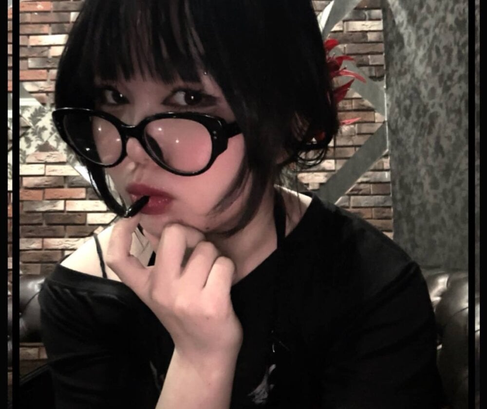 sexcam3d.net shantirittle livesex profile in praguenetherlands cams