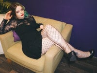 Mona_Mour's Offline Chat Room
