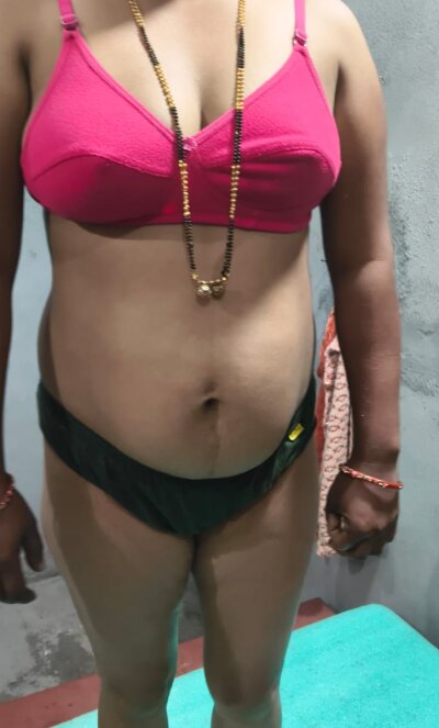 Curvy_Kanika Gallery Image 1