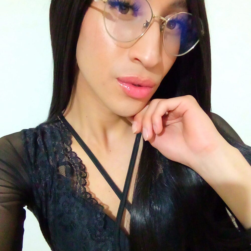 Live sex webcam photo for Analu_ferrer69 #289971659