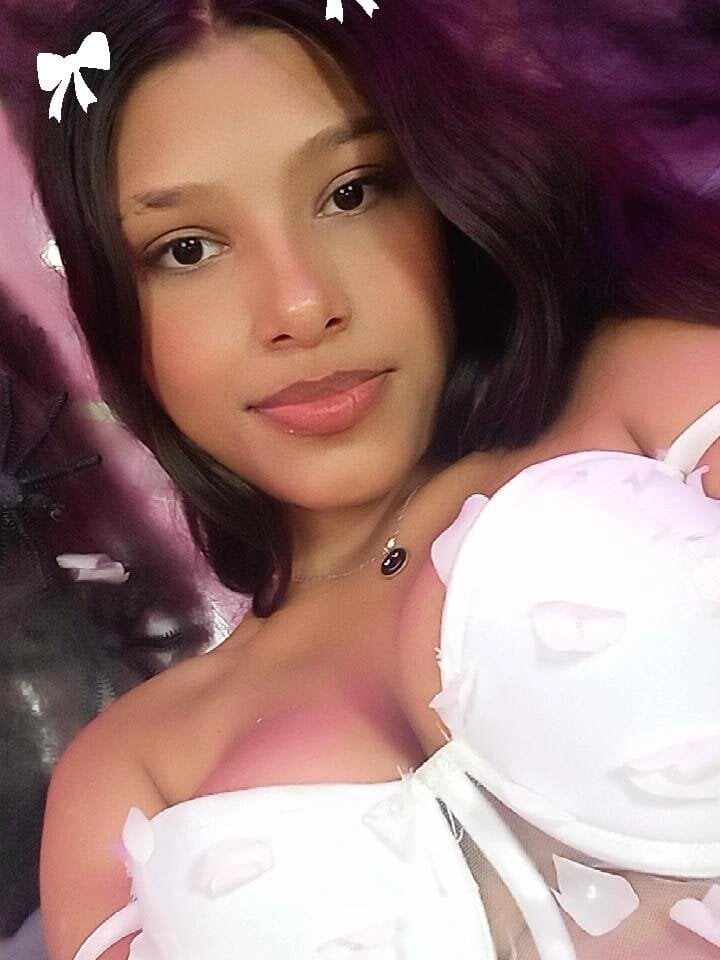tiana_sexparty's Offline Chat Room