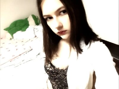 ella_grays on StripChat