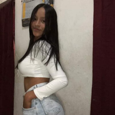 Lau_cute01 - Stripchat Girl 