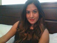 Adrianna_Villafuerte's Offline XXX Chat