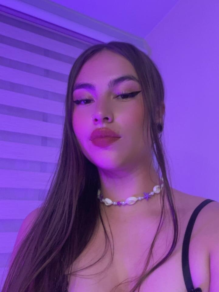 sexcityguide.com selenaa0 livesex profile in small-town-in-poland cams