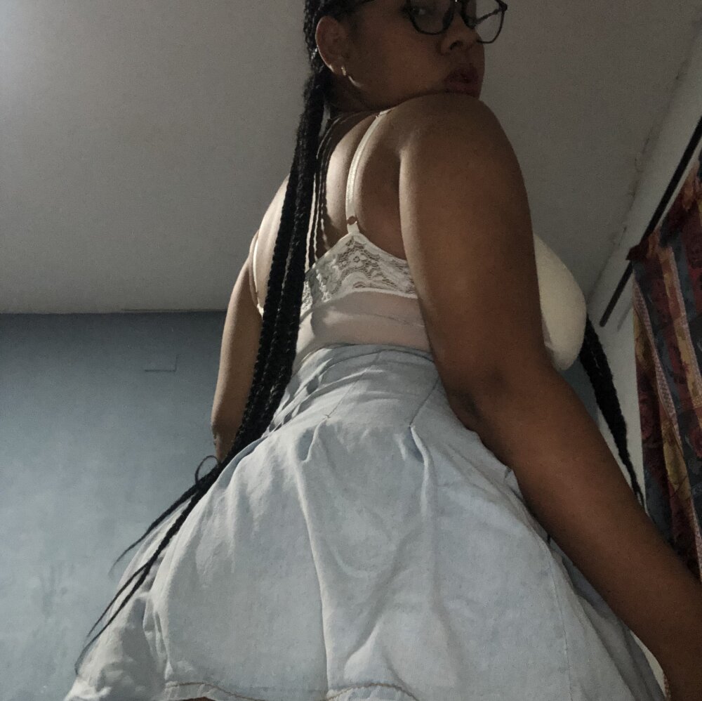 Tu_lili's Offline XXX Chat