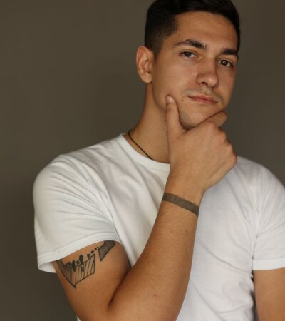derek_greens from stripchat