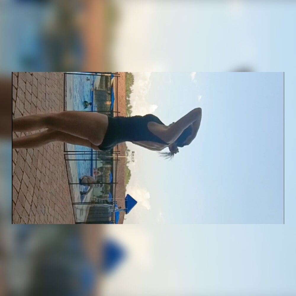 Live sex webcam photo for ashlyfoxxx #289336819