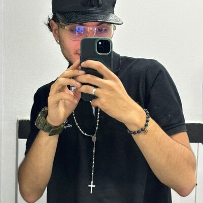 Amadeo_Wild Male C2c Sex Cam