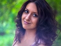 EllaAllen101's Offline Chat Room