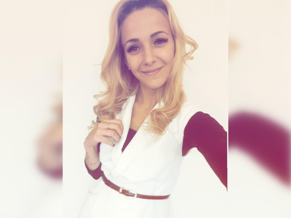 Julie_Sunshine's Offline Chat Room