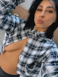 NickyLuxee's Live Sex Cam Show