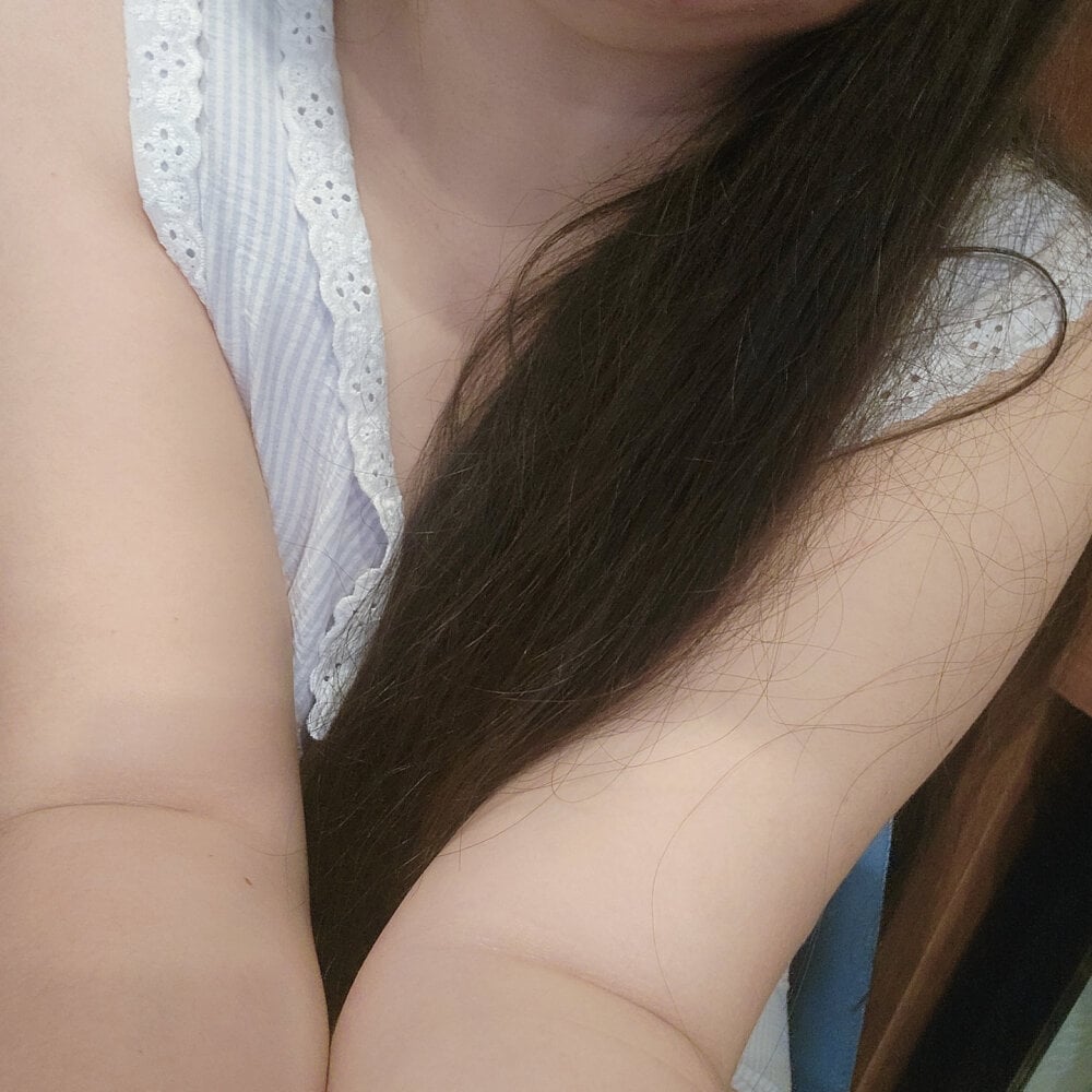 sexlivecamsites.com yurin_oo livesex profile in in-your-darkest-and-lustful-dreams cams