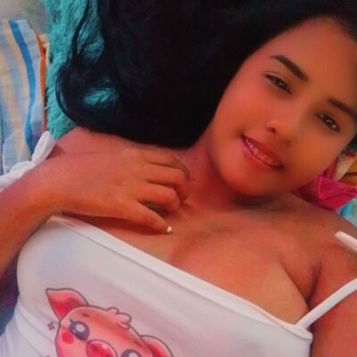 La_venezolana Live Cam on StripChat