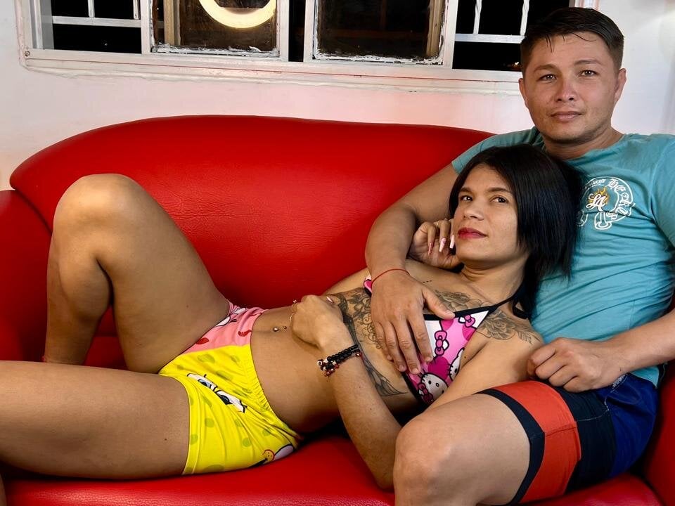 exoticcouples_show live cam model at StripChat