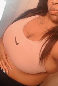 shonieepretty1's Offline Chat Room