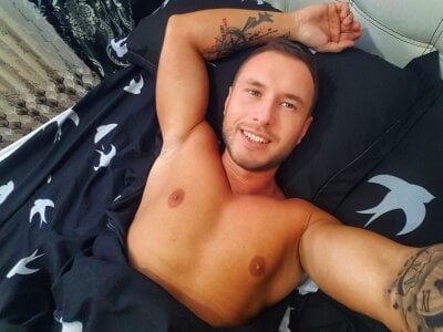 MikeDeanX Live Cam and Profile on UnifiedCams