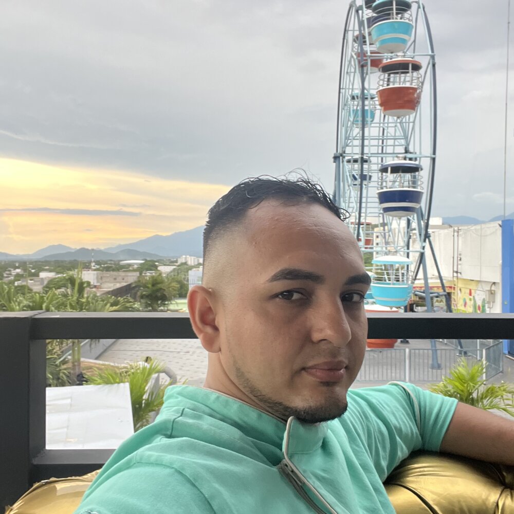 alejand276765 from stripchat