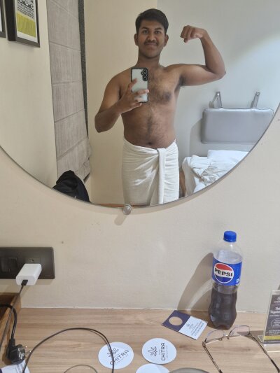 gaurab_012 from stripchat