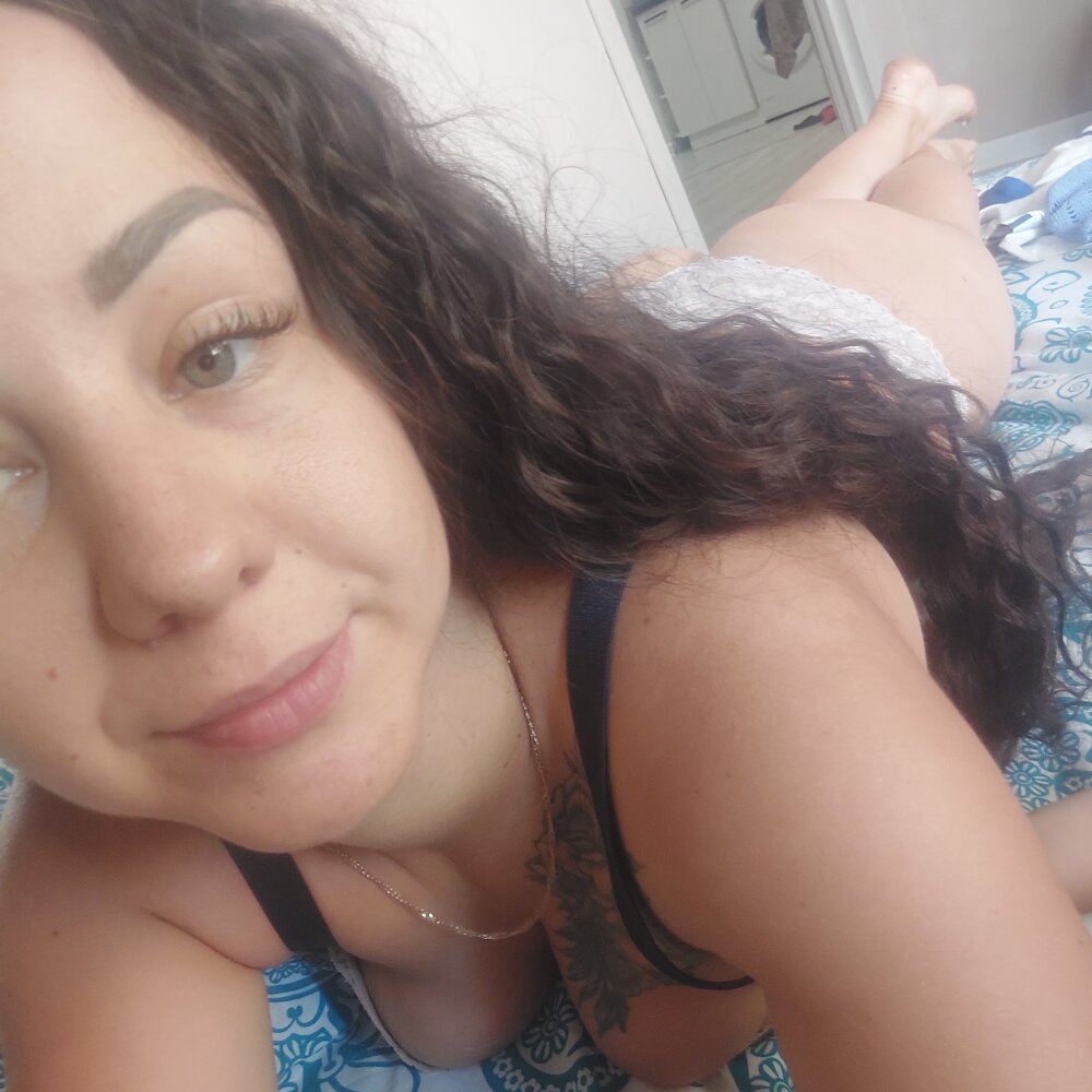 Laverne_Sonia's Offline Chat Room
