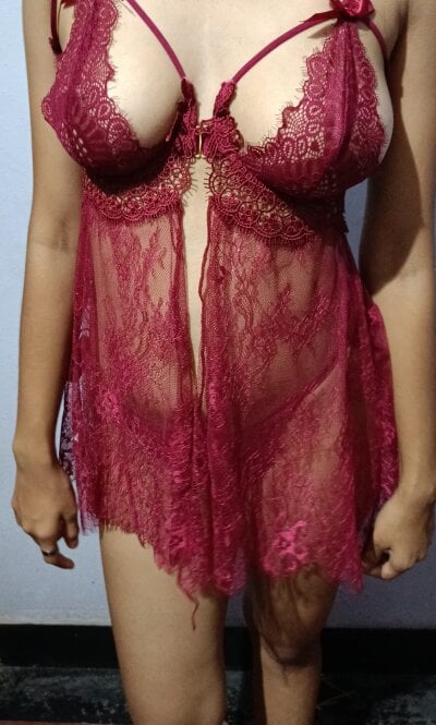 MalluPriyaKerala sexcamlive