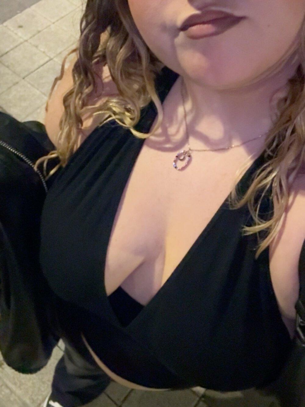 myliveeroticcams.com lunaticasexx livesex profile in caucasian cams