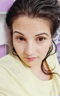 HappyElla's webcam live show