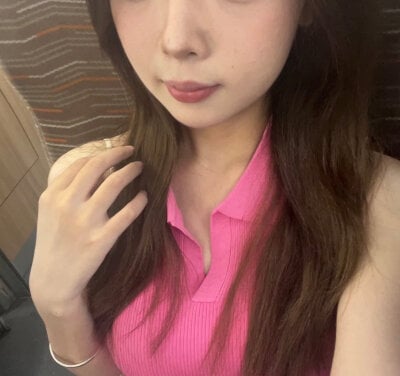 qiqi_x on StripChat