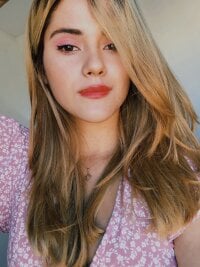 Rubi_Parra's Offline Chat Room