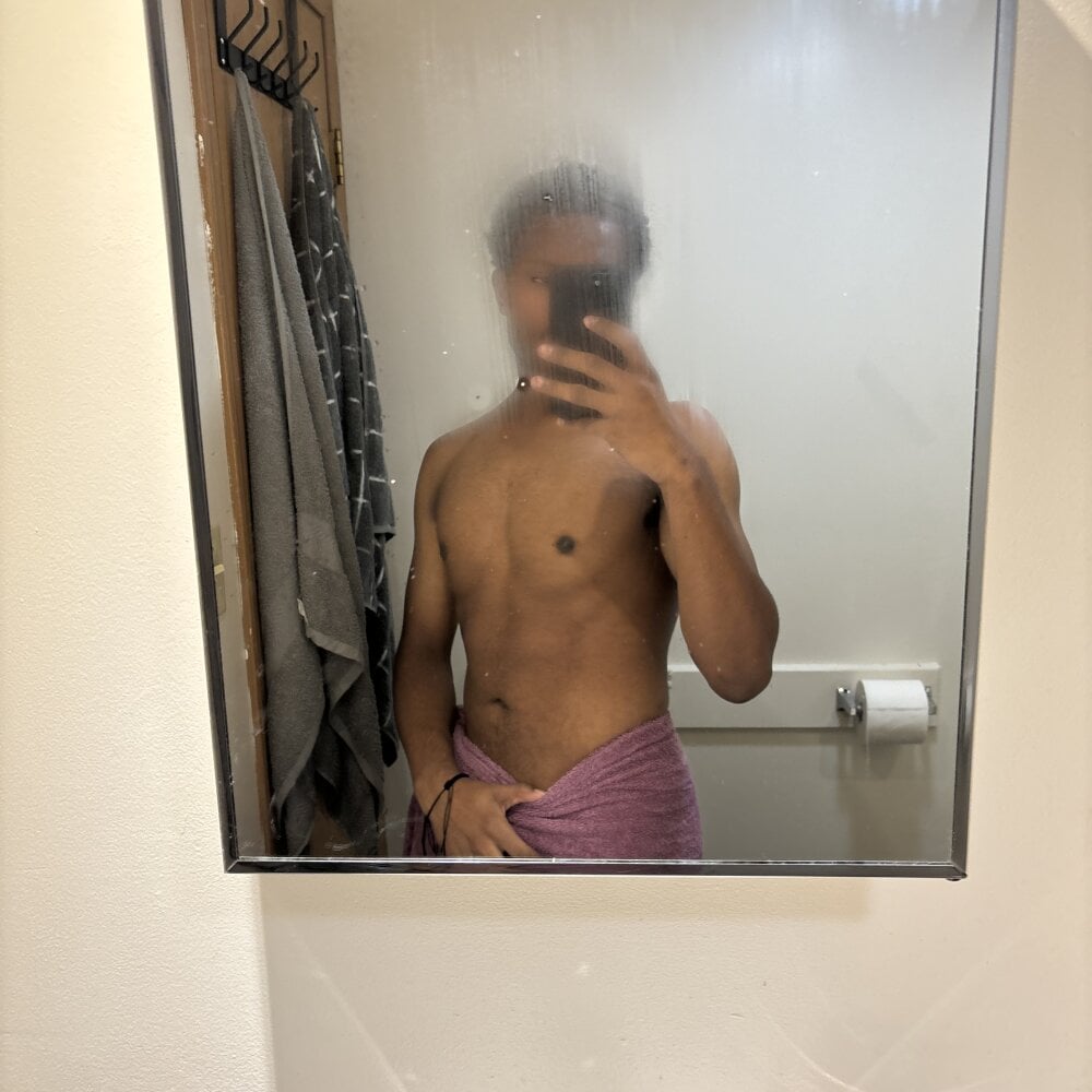 happy_tree8 from stripchat