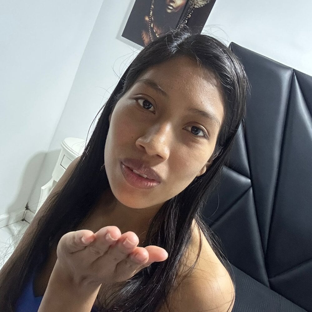 elivecams.com pocahontasxxxx_ livesex profile in latin cams