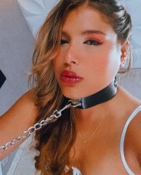 antonella_riccii's Offline Chat Room