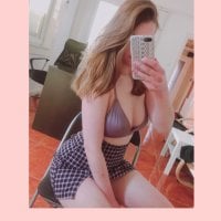 AnnaSweet18's Webcam Show