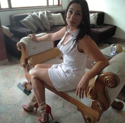 Madam_dali private show