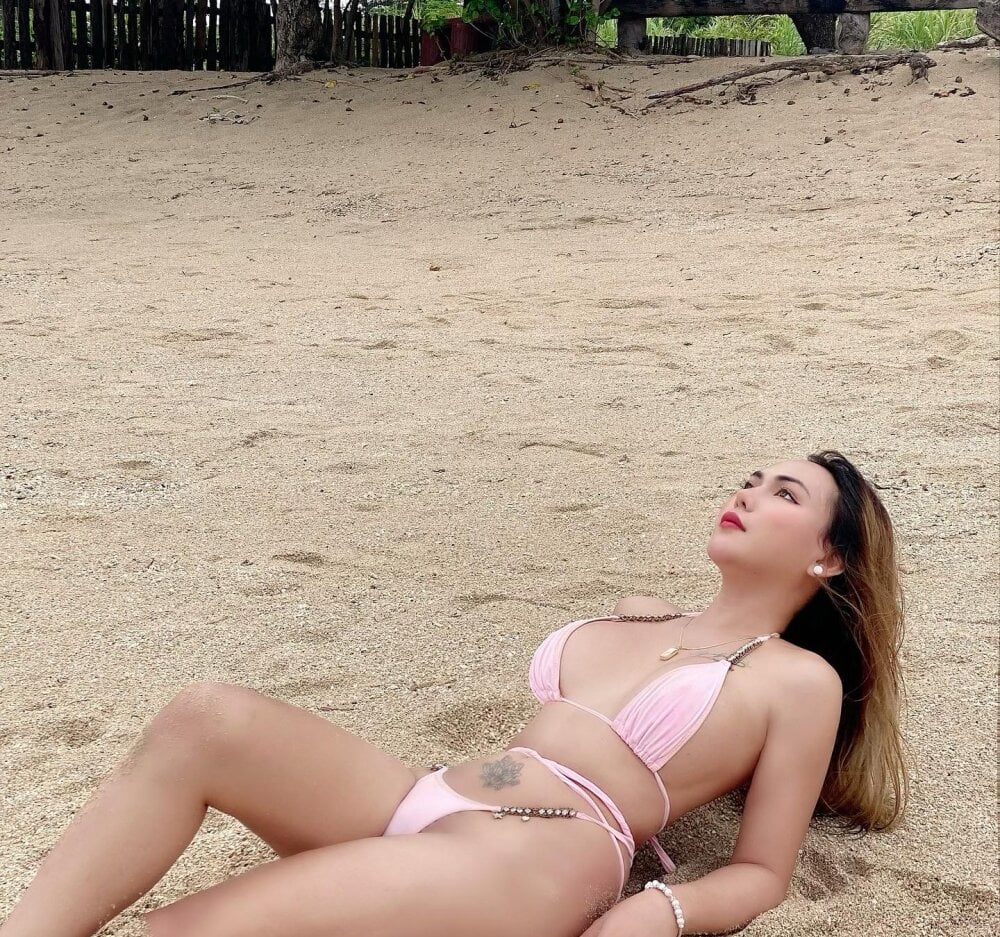 9inchsassyselfsucker