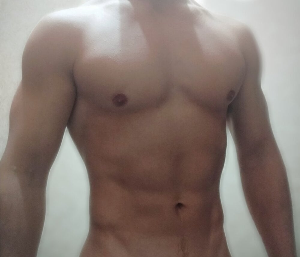 sebastian_pareira from stripchat