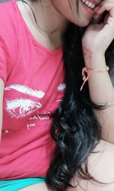 Sexy-Aarushi Female Young Online Cam Strip