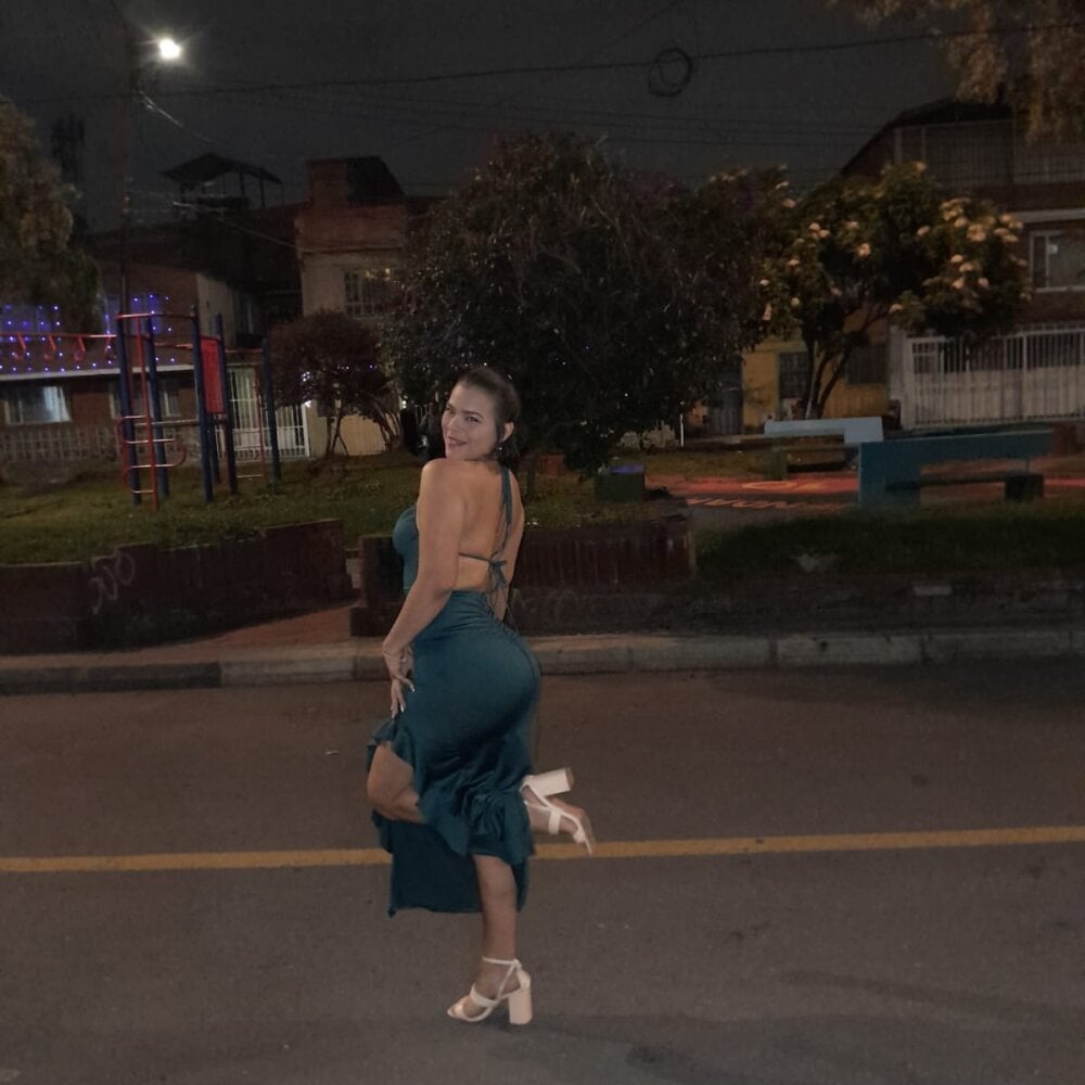 Rebeca_eyes profile